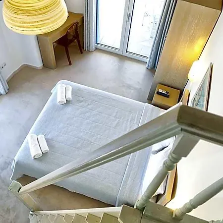 Niriides Homes & Hotel 4*