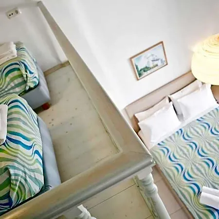 Otel Niriides Homes &
